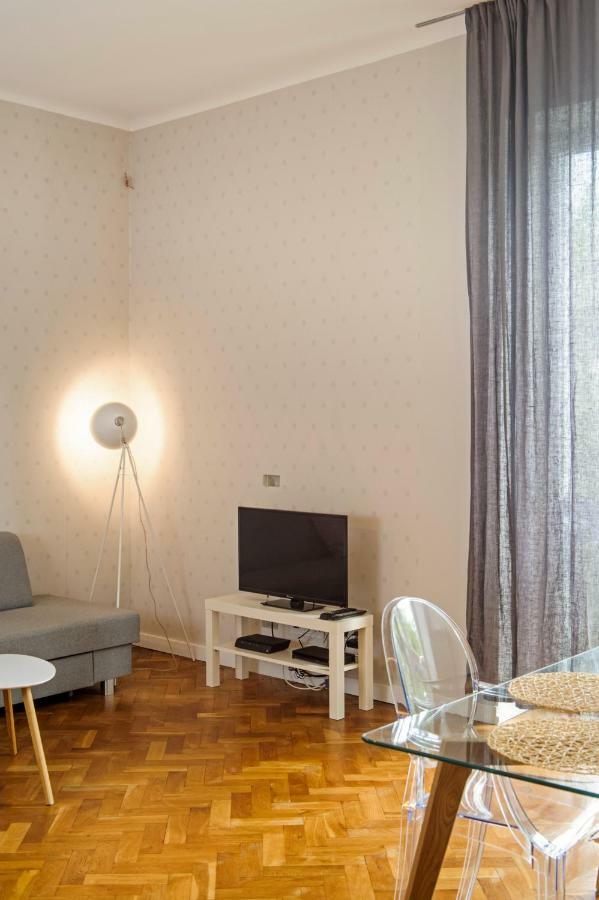 Zoli Apartment Варшава Екстер'єр фото